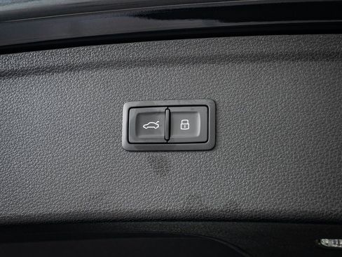 Certified 2024 Audi Q5 2.0T Premium w/ Convenience Package image 20