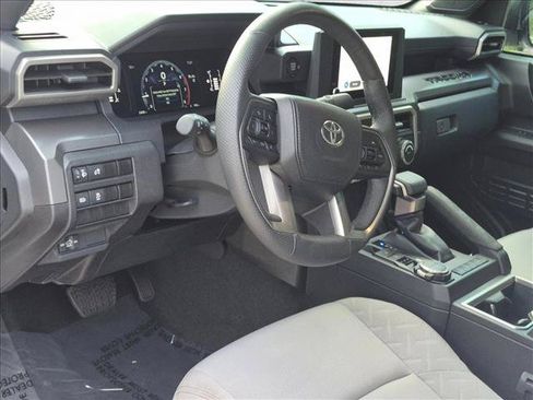 Certified 2024 Toyota Tacoma SR5 AWD/4WD image 9