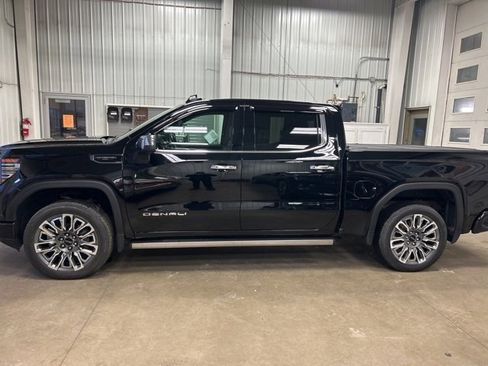 Used 2023 GMC Sierra 1500 Denali Ultimate image 11