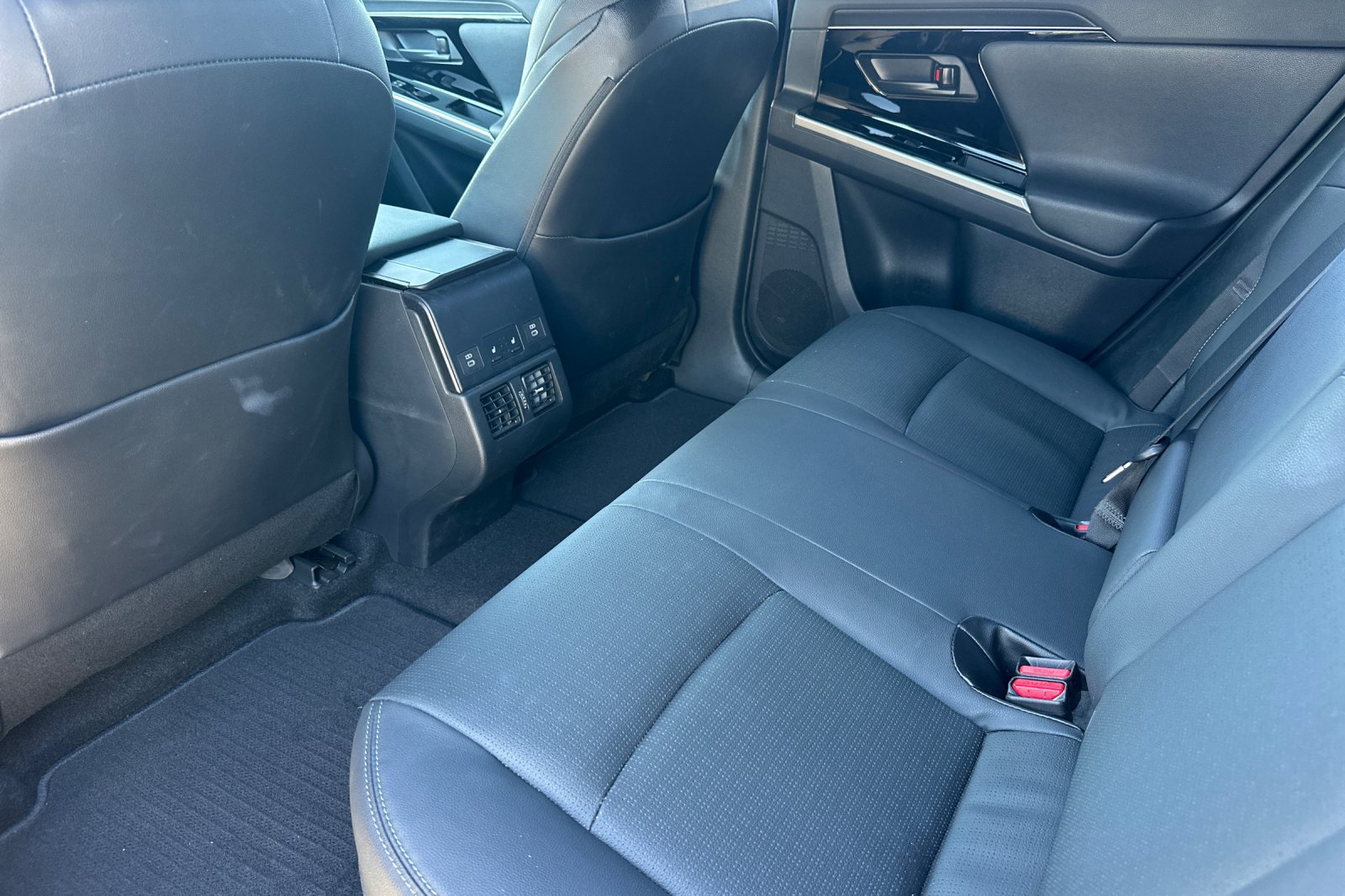 Used 2025 Subaru Solterra AWD/4WD image 14