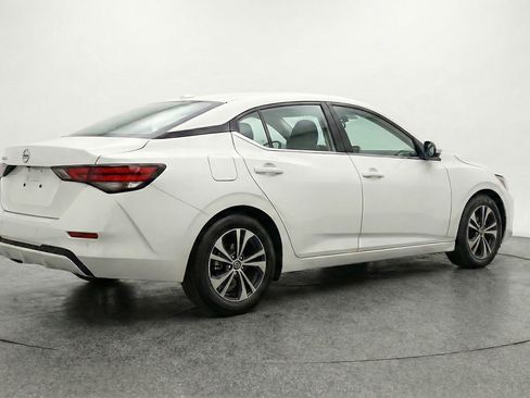 Used 2025 Nissan Sentra SV image 9