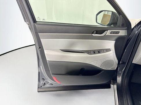 Used 2024 Hyundai Palisade SEL w/ Premium Package FWD image 25