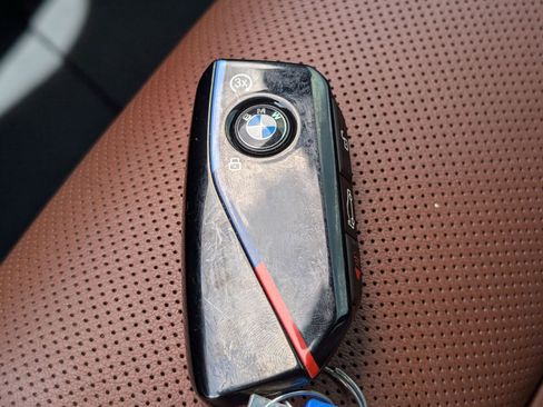 Used 2025 BMW X7 M60i AWD/4WD image 34