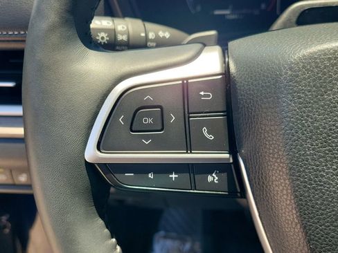 Used 2025 Toyota Grand Highlander AWD image 21