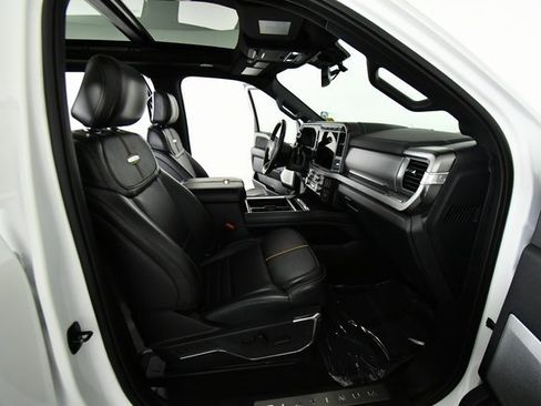 Used 2024 Ford F350 Platinum w/ Tremor Off-Road Package image 22