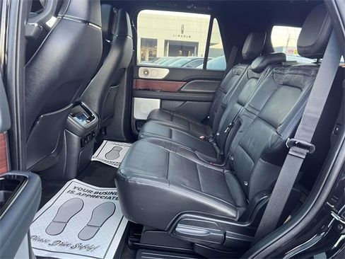 Certified 2022 Lincoln Navigator Reserve image 17
