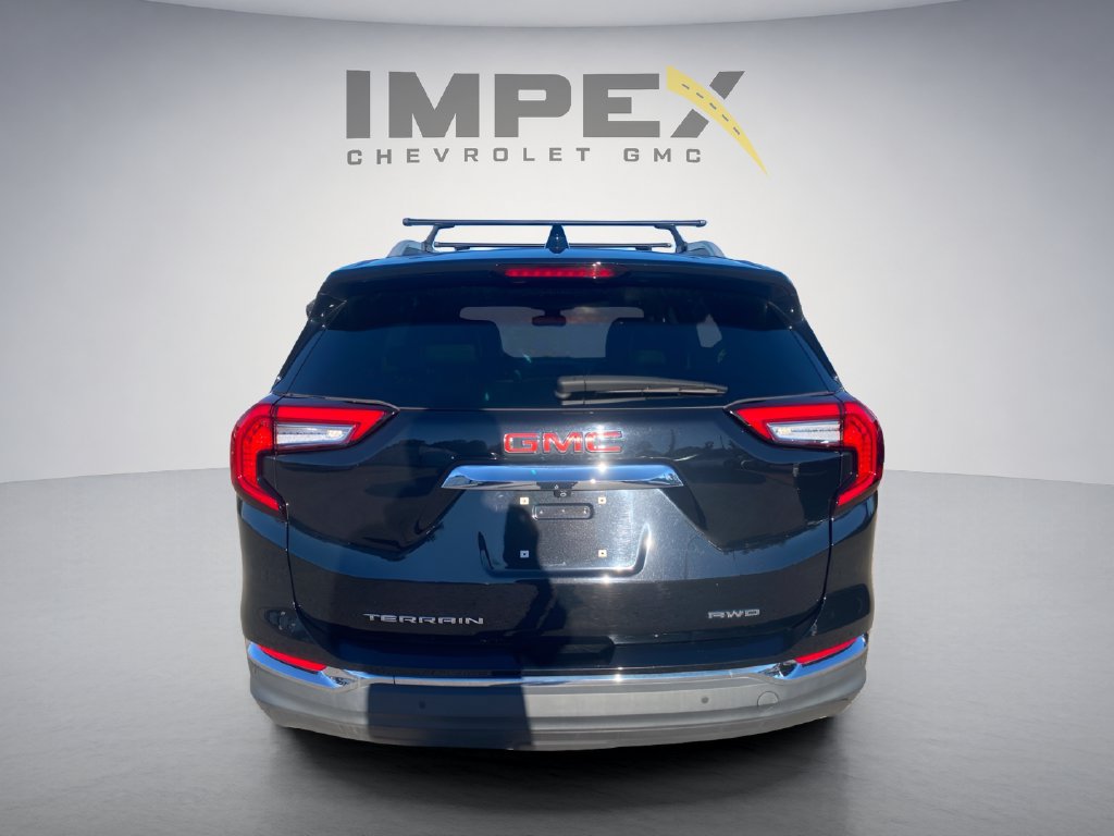 Used 2022 GMC Terrain SLT w/ Infotainment Package II AWD/4WD image 4