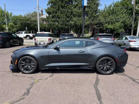 Used 2018 Chevrolet Camaro ZL1 RWD image 4
