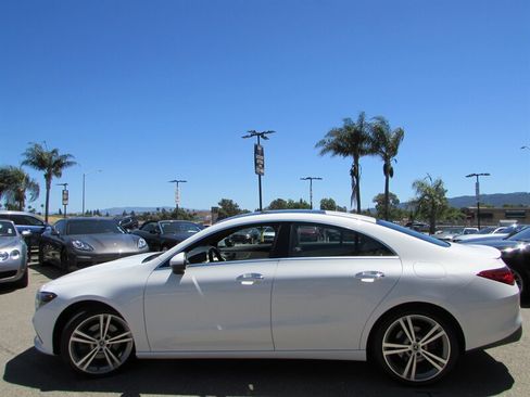 Used 2021 Mercedes-Benz CLA 250 image 4