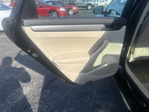 Used 2014 Volkswagen Passat TDI SE image 24