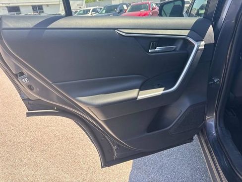 Used 2019 Toyota RAV4 XLE AWD/4WD image 13