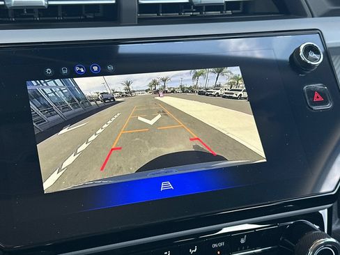 New 2027 Chevrolet Bolt LT w/ Comfort Package FWD image 20