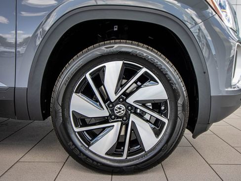 New 2026 Volkswagen Atlas SE FWD image 4