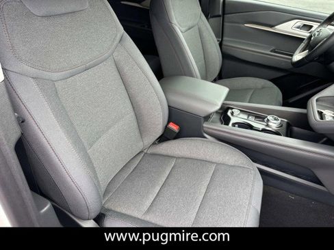 New 2026 Ford Explorer Active RWD image 13