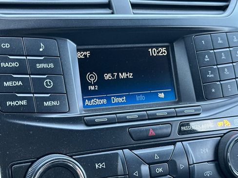 Used 2017 Ford Explorer XLT FWD image 20
