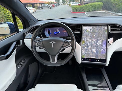 Used 2018 Tesla Model X 100D image 19