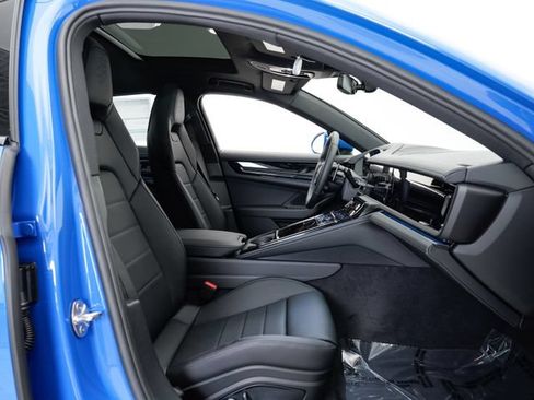 Certified 2025 Porsche Panamera 4 AWD/4WD image 21