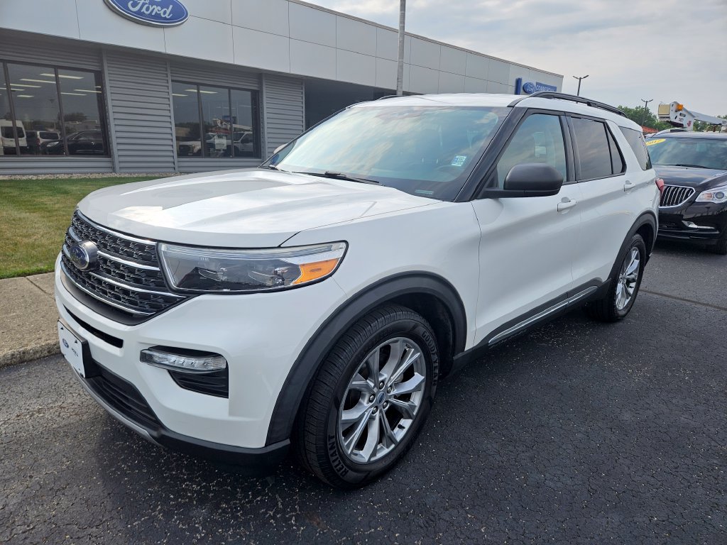 Used 2021 Ford Explorer XLT w/ Equipment Group 202A RWD image 2