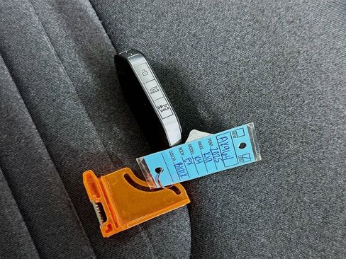 Used 2025 Kia K4 EX image 34