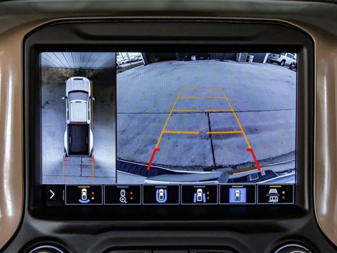 Used 2022 Chevrolet Silverado 3500 High Country image 21