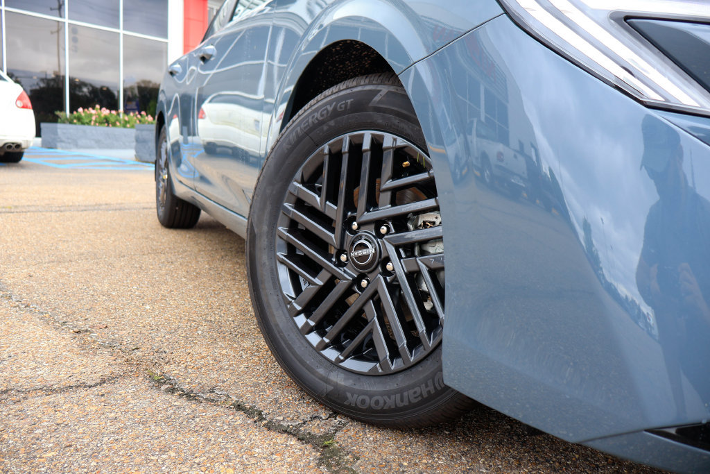 New 2027 Nissan Sentra SV w/ Floor Mat Package FWD image 17