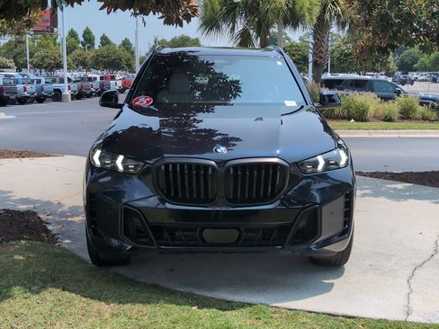 Used 2025 BMW X5 xDrive40i w/ M Sport Package AWD/4WD image 3