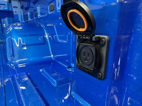 Certified 2025 Chevrolet Silverado 1500 LT image 40