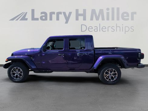 New 2026 Jeep Gladiator Sport AWD/4WD image 2
