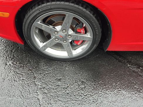 Used 2007 Chevrolet Corvette Convertible w/ Preferred Equipment Group RWD image 33