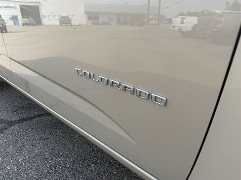 Used 2021 Chevrolet Colorado Z71 AWD/4WD image 13