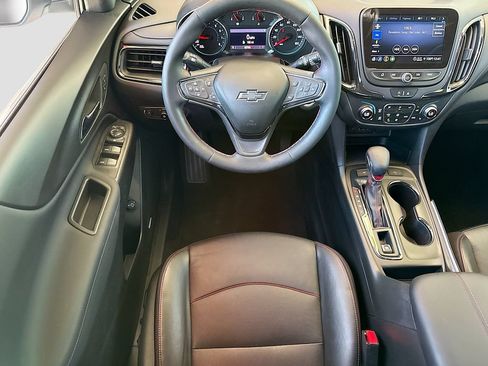 Used 2023 Chevrolet Equinox RS w/ RS Leather Package AWD/4WD image 10