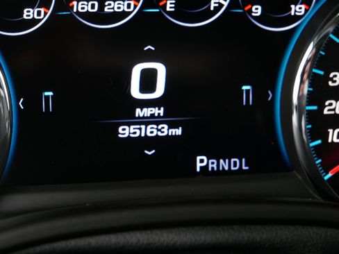 Used 2018 GMC Yukon Denali w/ Denali Ultimate Black Edition AWD/4WD image 35