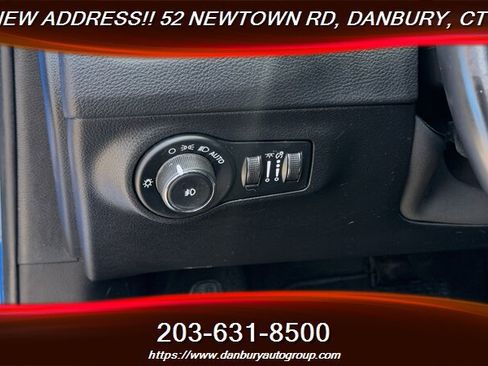 Used 2019 Jeep Compass Latitude w/ Popular Equipment Group AWD/4WD image 17