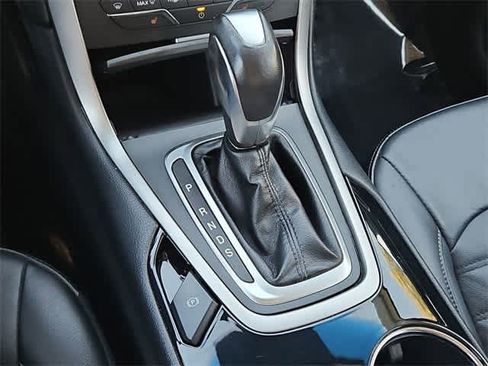 Used 2016 Ford Edge SEL w/ Equipment Group 201A image 32