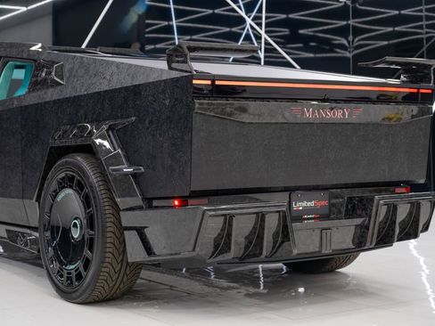 Used 2025 Tesla Cybertruck AWD Crew Cab image 14