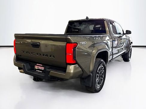 Used 2025 Toyota Tacoma TRD Sport image 6