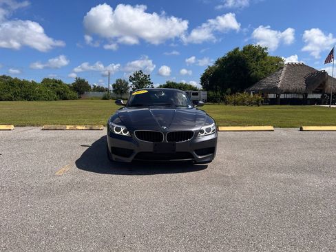 Used 2016 BMW Z4 sDrive28i RWD image 2