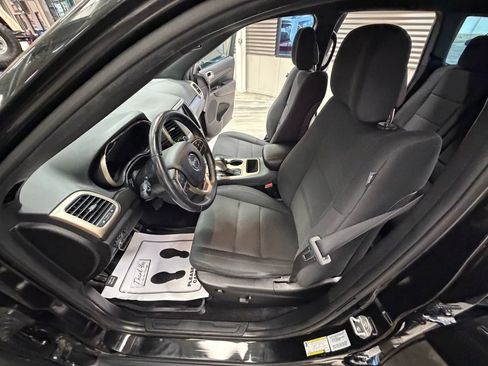 Used 2016 Jeep Grand Cherokee Laredo w/ Quick Order Package 23E AWD/4WD image 51