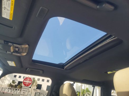 Used 2024 Lexus GX 550 image 18