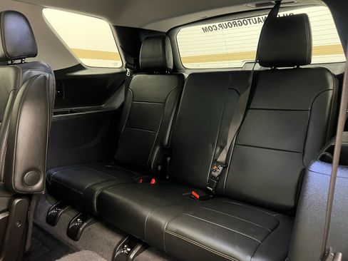 Used 2020 Chevrolet Traverse Premier w/ Redline Edition image 16