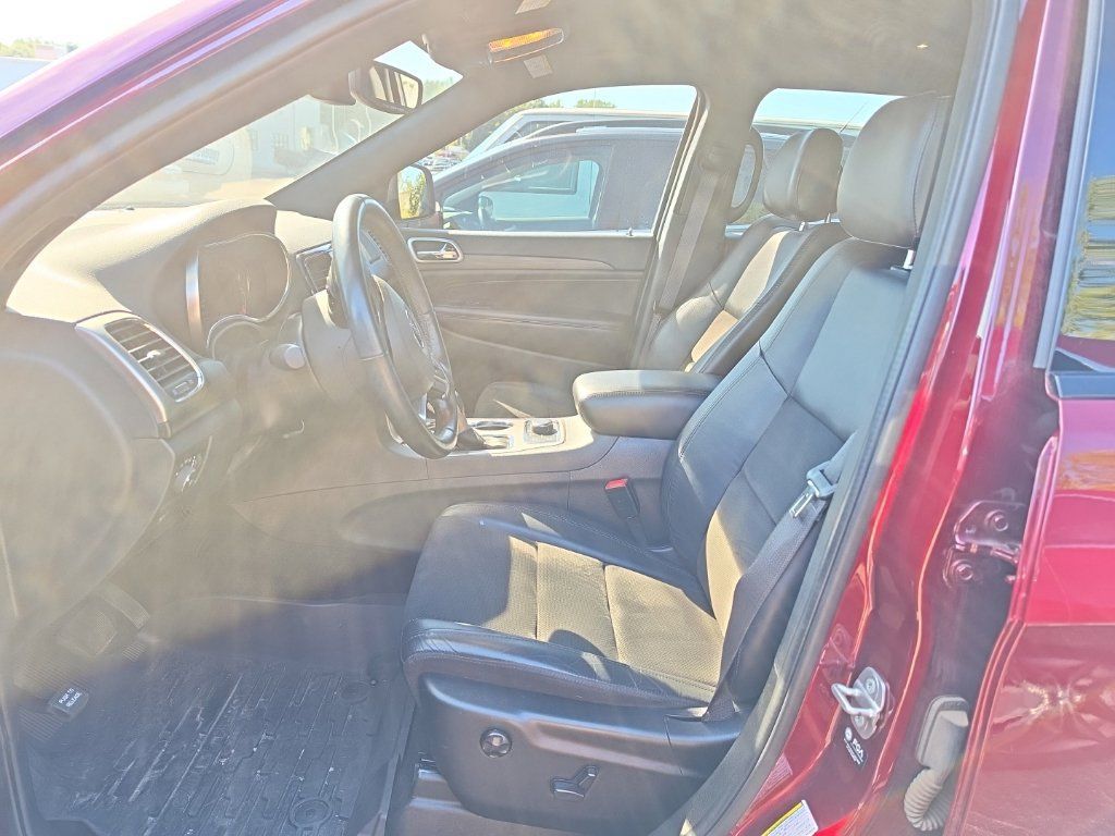 Used 2022 Jeep Grand Cherokee Laredo X AWD/4WD image 10