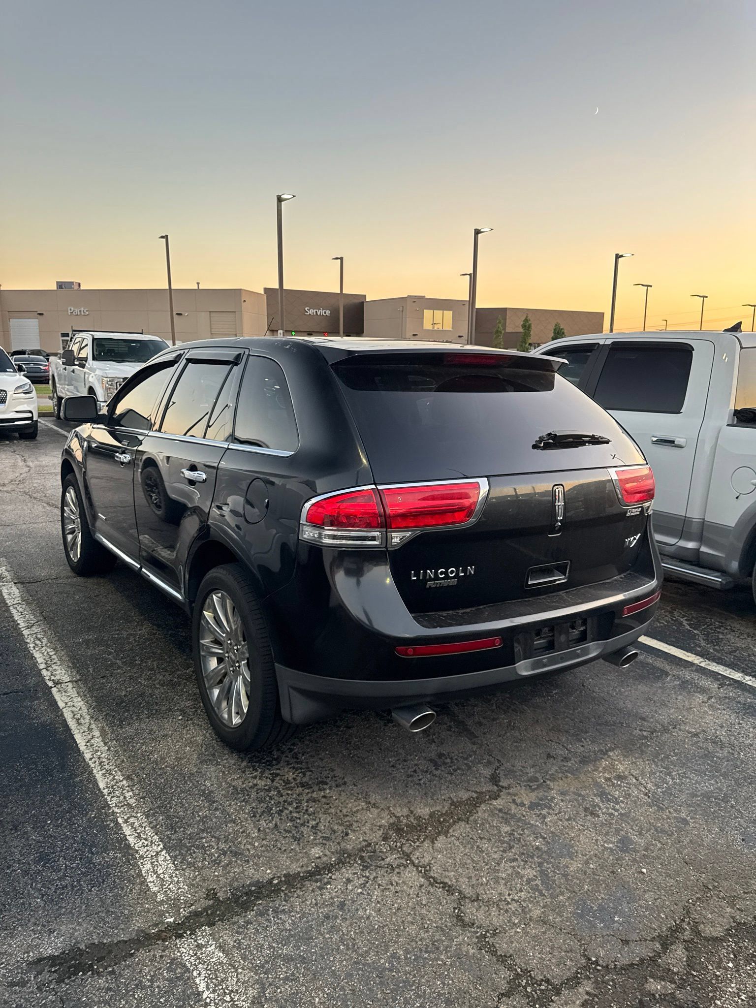 Used 2011 Lincoln MKX 2WD w/ 102A Rapid Spec Order Code image 4