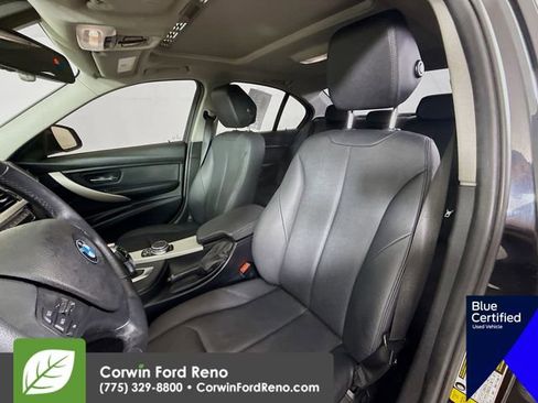 Used 2018 BMW 320i xDrive Sedan AWD/4WD image 25
