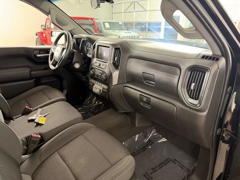 Used 2020 Chevrolet Silverado 1500 Custom Trail Boss w/ Custom Convenience Package AWD/4WD image 30
