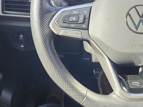 Used 2022 Volkswagen Atlas SEL Premium image 15