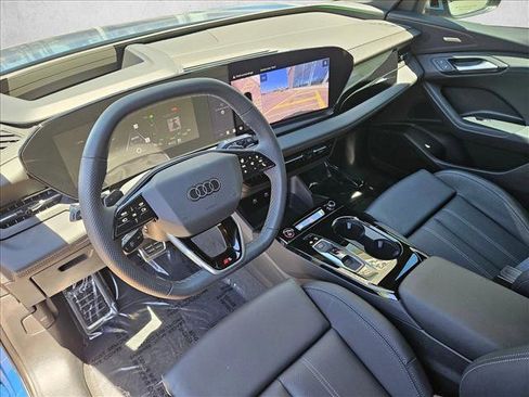 Used 2025 Audi SQ6 e-tron Premium Plus w/ Premium Plus AWD/4WD image 12