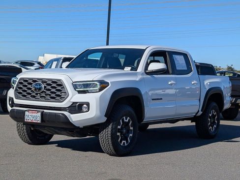 Used 2023 Toyota Tacoma TRD Off-Road image 11