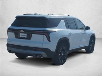 New 2026 Chevrolet Traverse LT w/ Sun and Wheel Package FWD video 2