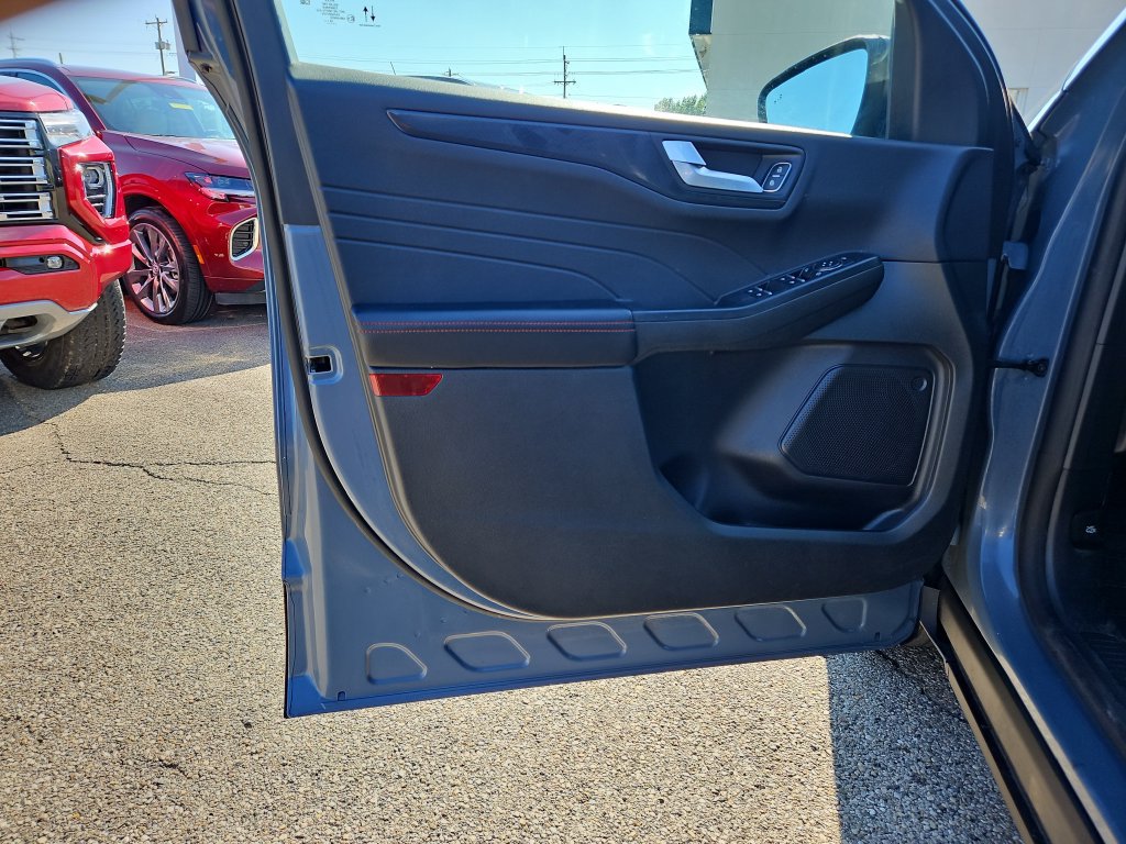 Used 2025 Ford Escape ST-Line AWD/4WD image 18