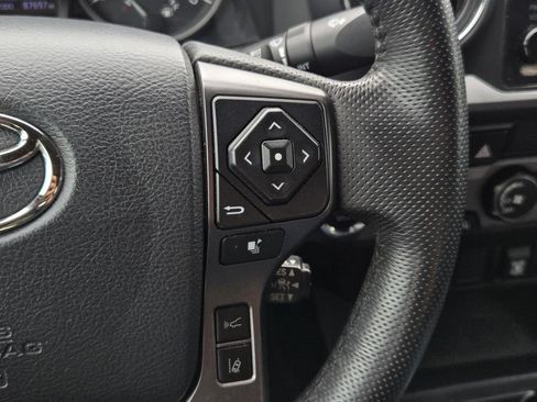 Used 2019 Toyota Tacoma TRD Sport RWD image 27